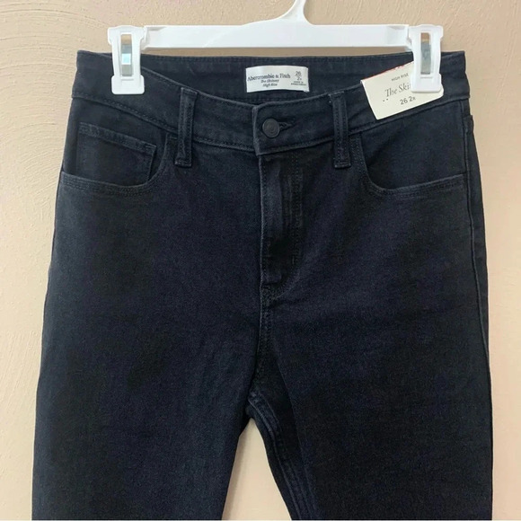 Abercrombie & Fitch The Skinny High Rise Jeans in Black Size 26 Size 2 NWT New - Picture 7 of 13